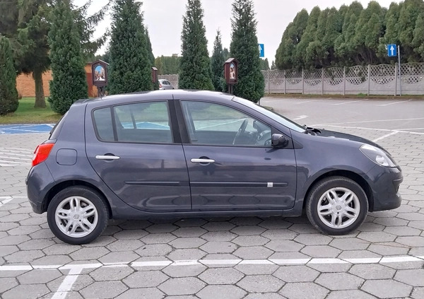 Renault Clio cena 13850 przebieg: 159000, rok produkcji 2006 z Janikowo małe 326